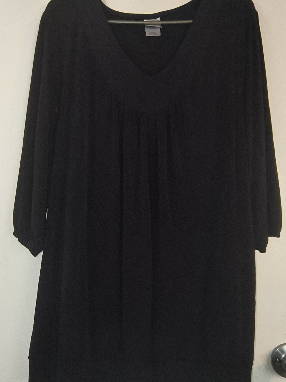 Black V-Neck Women's Tunic Top - Classic Scoop Style